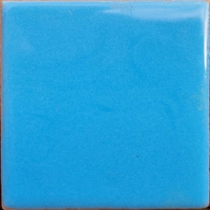 Smalto lucido apiombico azzurro