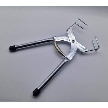 TWC-64D Pinza in metallo con molla cm.27