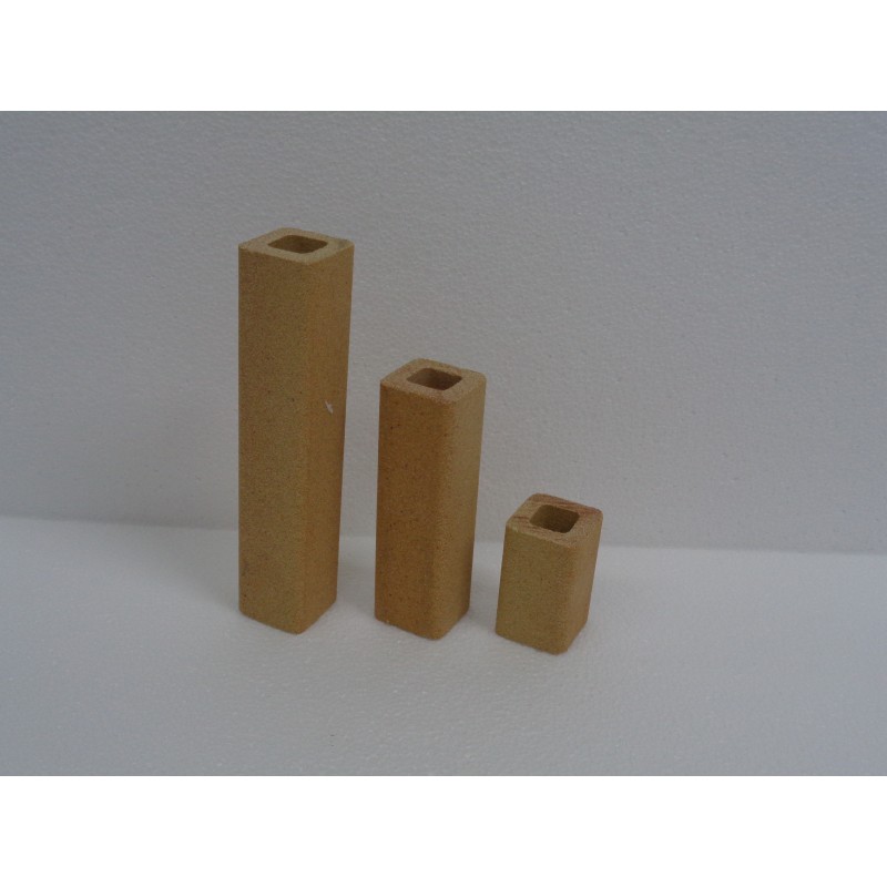 4.3.. colonnine refrattarie quadrate profilo 3x3